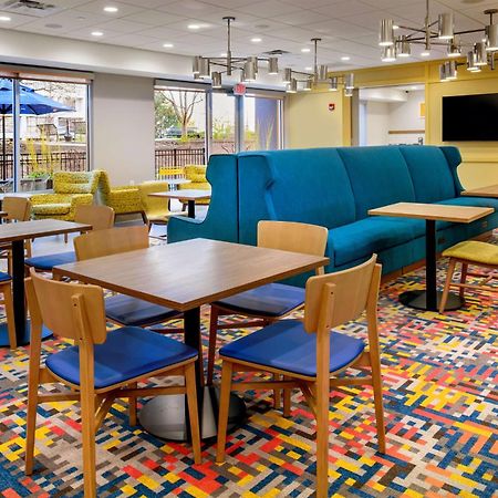 Hampton Inn By Hilton St Louis Airport Woodson Terrace Экстерьер фото