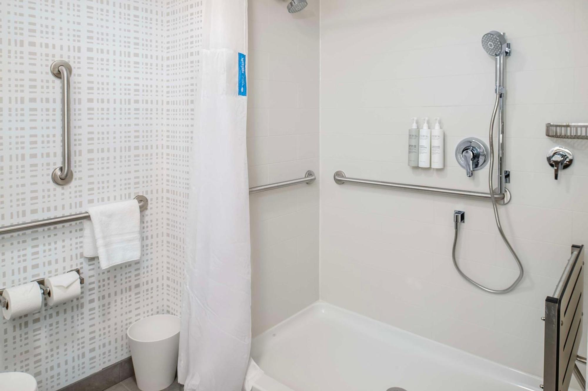 Hampton Inn By Hilton St Louis Airport Woodson Terrace Экстерьер фото