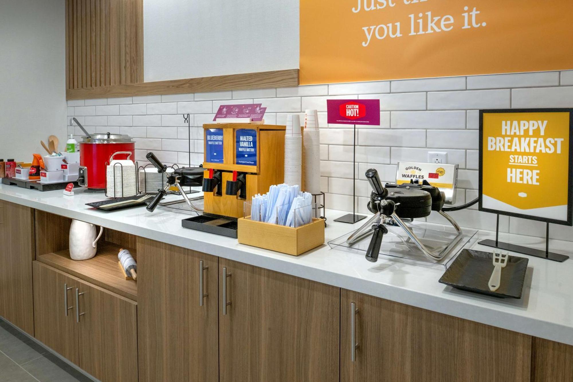 Hampton Inn By Hilton St Louis Airport Woodson Terrace Экстерьер фото