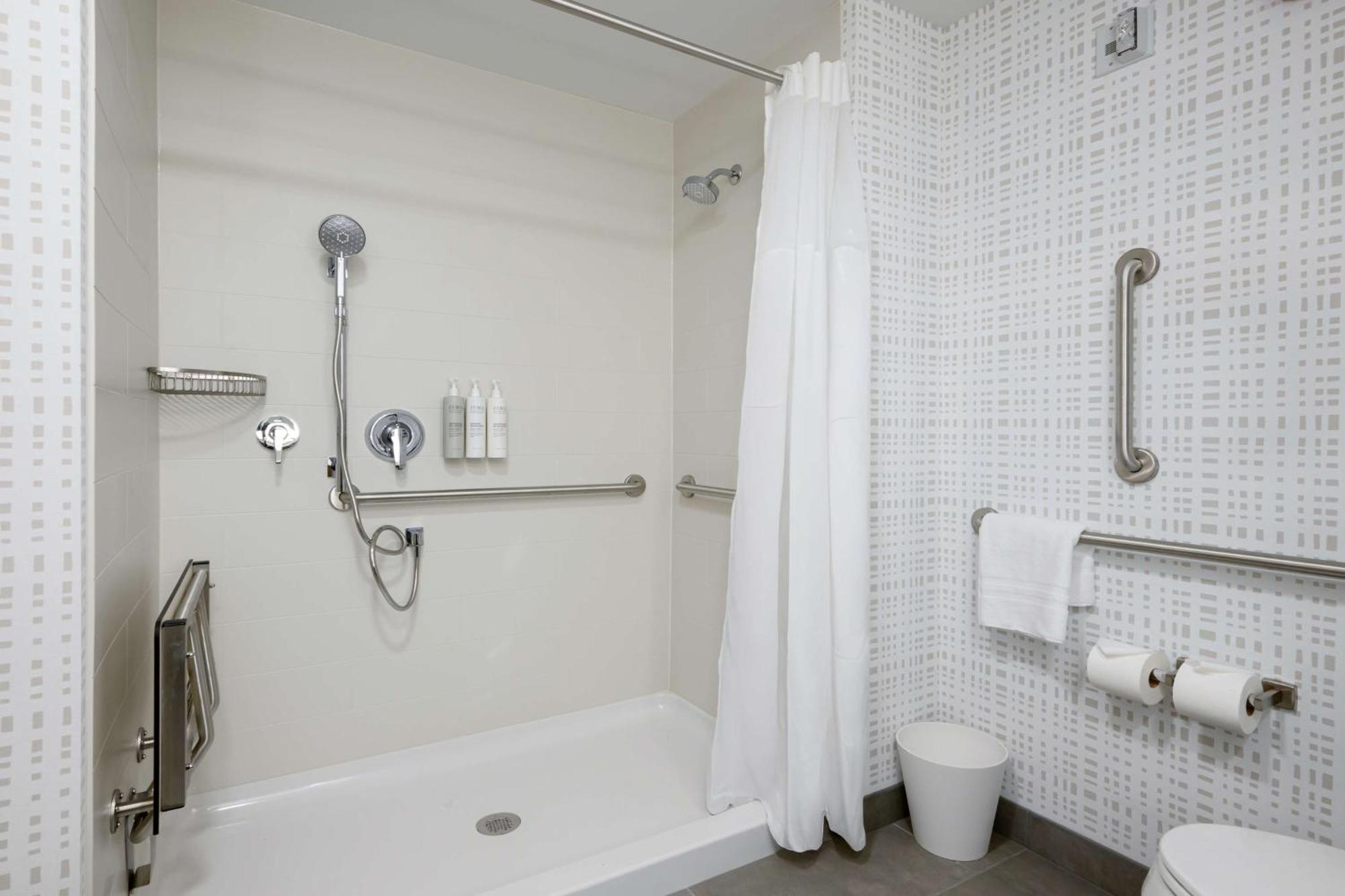 Hampton Inn By Hilton St Louis Airport Woodson Terrace Экстерьер фото